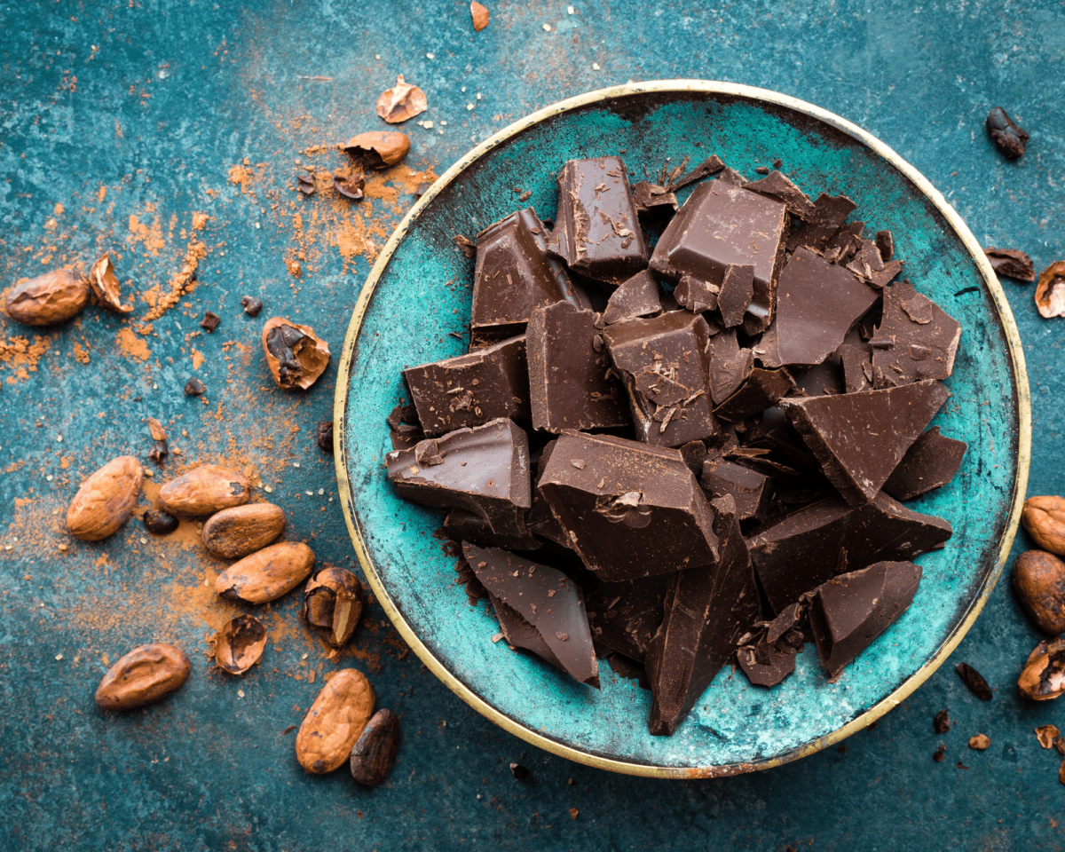 Beneficiile consumului de ciocolată neagră vegană fără zahăr 