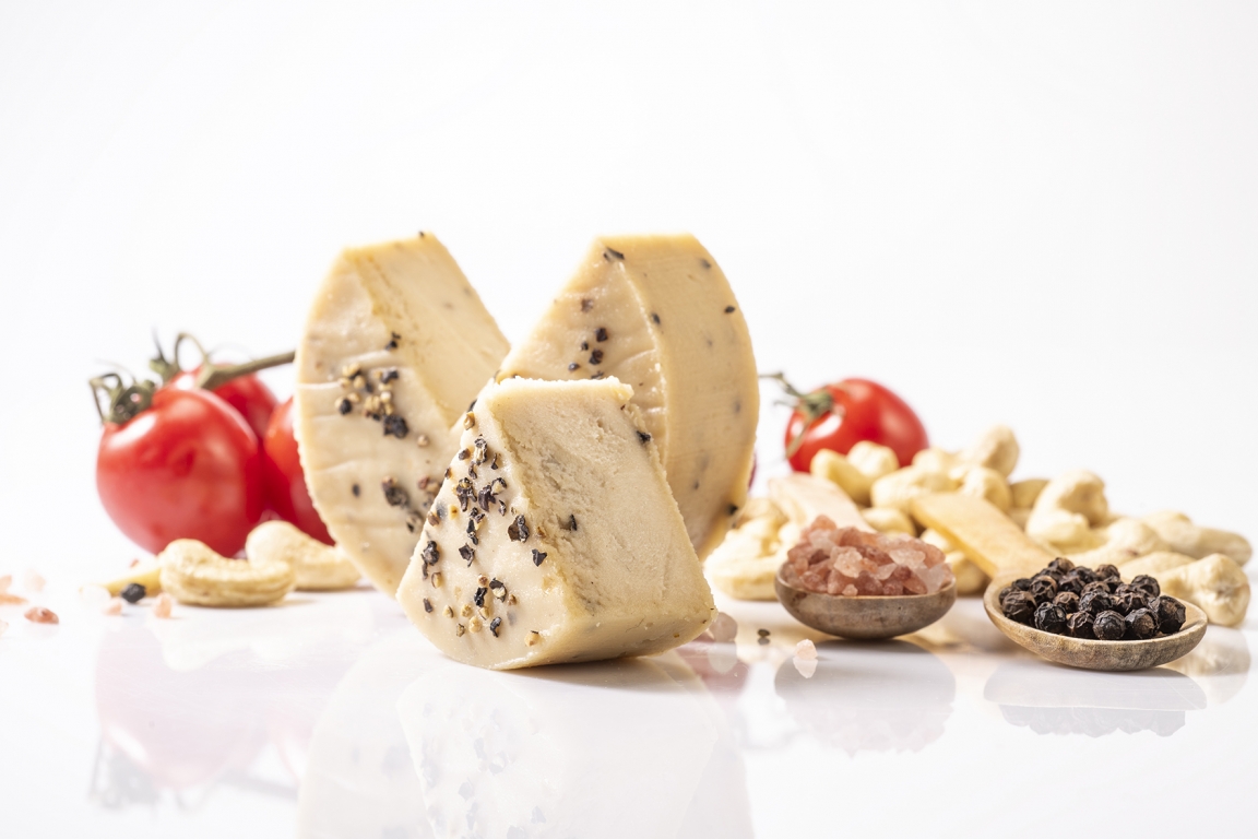 Branza caju maturata Pimienta eco 150g - RAWCKERS